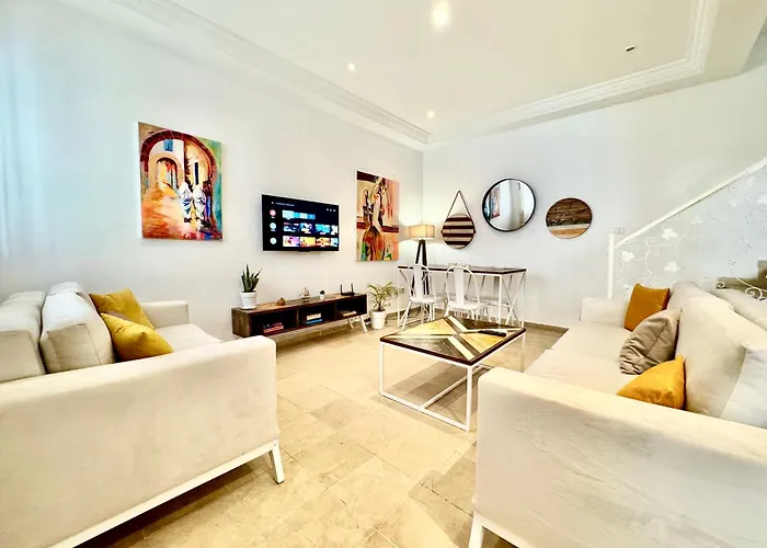 Cosy Triplex In La Marsa